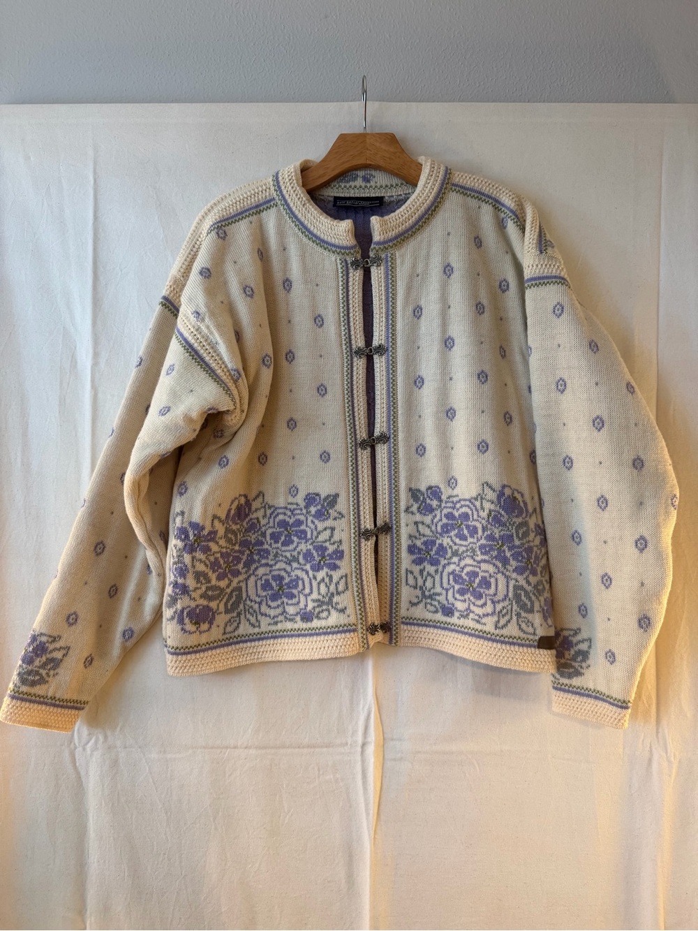 True Vintage 100% Wool Floral Knit Latch-Front Jacket - Cream & Lavender